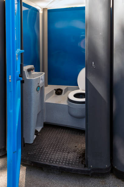 Best Porta potty delivery and setup  in Clarence, IA