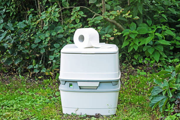 Best Luxury portable toilet rental  in Clarence, IA